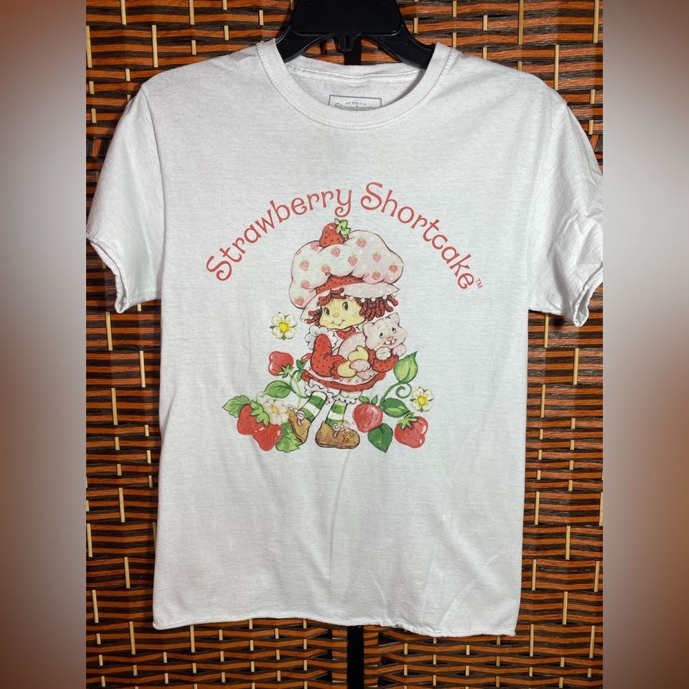 Strawberry Shortcake Graphic Tee Women’s Small